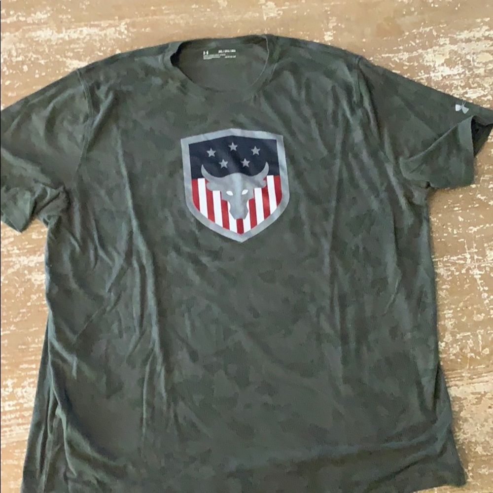 Men’s under armour “the rock” tee